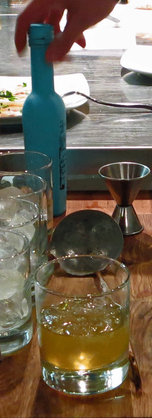 Cocktails_3_300.gif