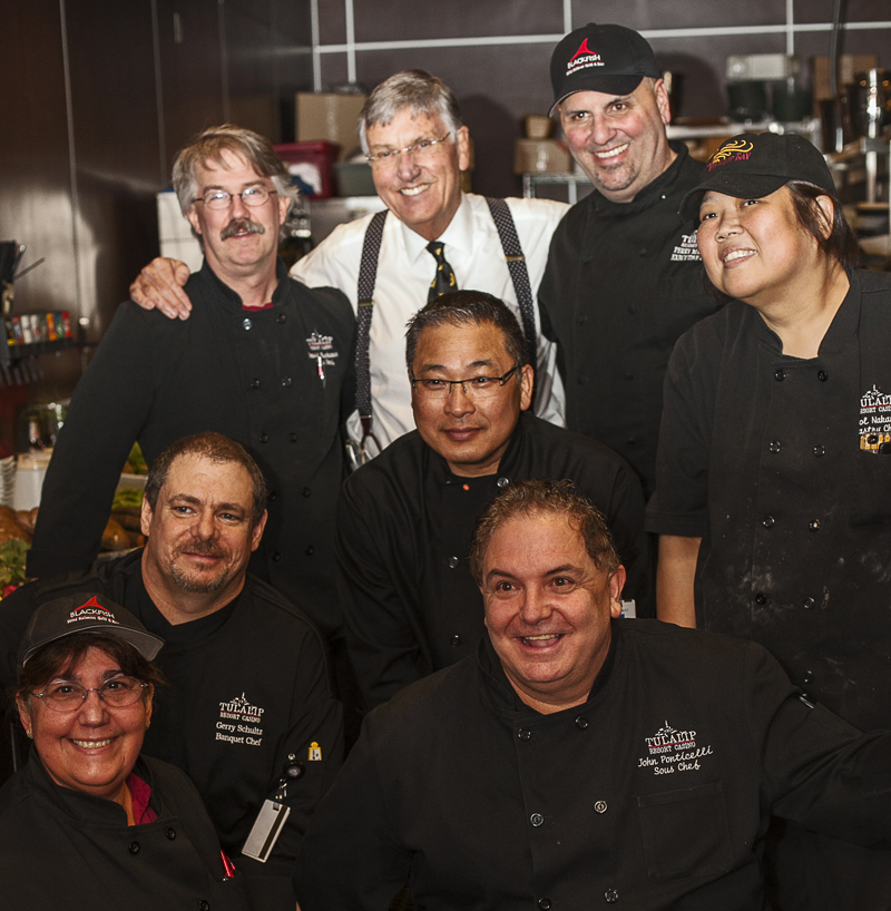 Graham_Kerr_with_Tulalip_Chefs_800.jpg